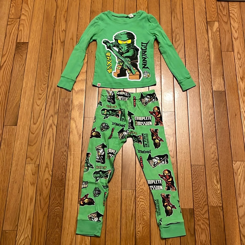 LEGO Ninjago Boys Green Pajama Set, size 5